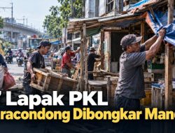 77 Lapak PKL Kiaracondong Dibongkar Mandiri